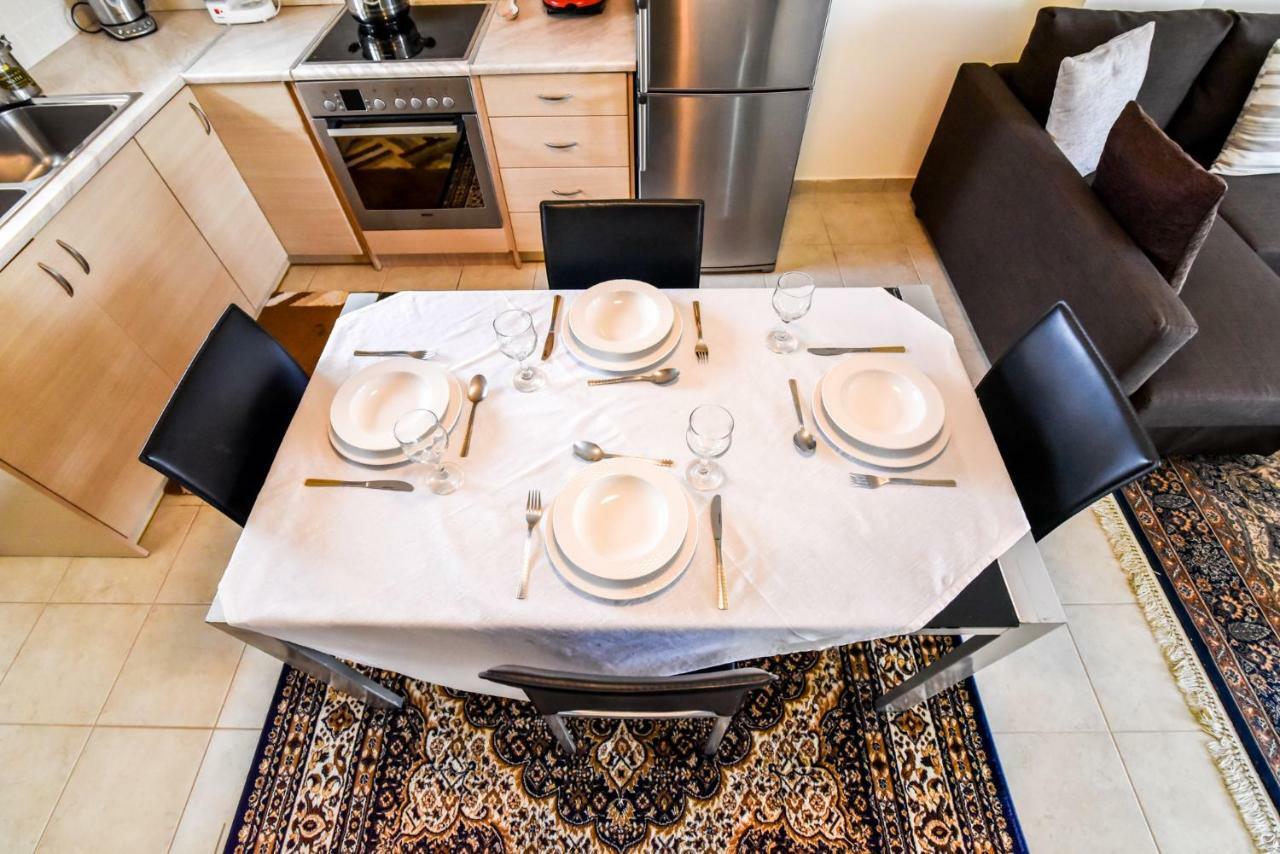 פרבזה Eleni Luxury Apartment מראה חיצוני תמונה